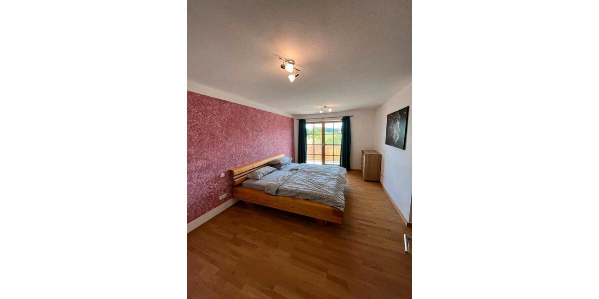 Etagenwohnung Seeshaupt - 6 Zimmer, 218 m&sup2;, 3.270&euro; | Angebot:26674772