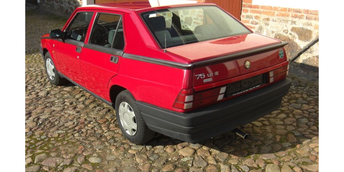 Alfa Romeo 75 202.000 km 6.900 &euro; Leipzig 04275
