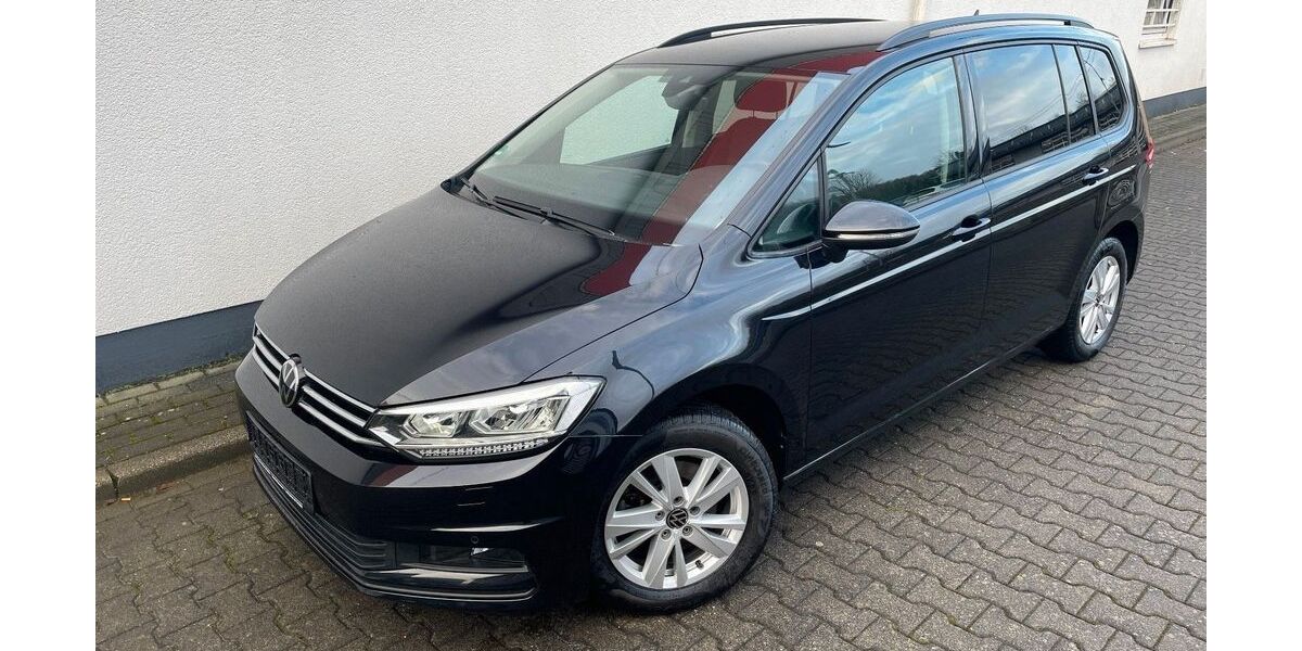 VW Touran 40.900 km 29.890 &euro; Zehnhausen 56477