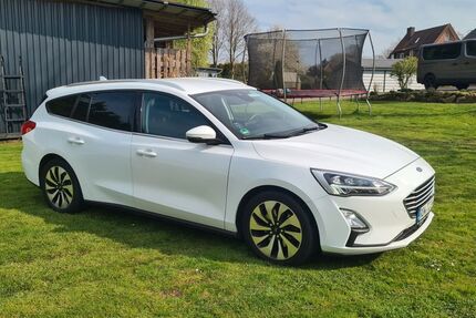 Ford Focus 89.500 km 9.900 &euro; Gnarrenburg 27442