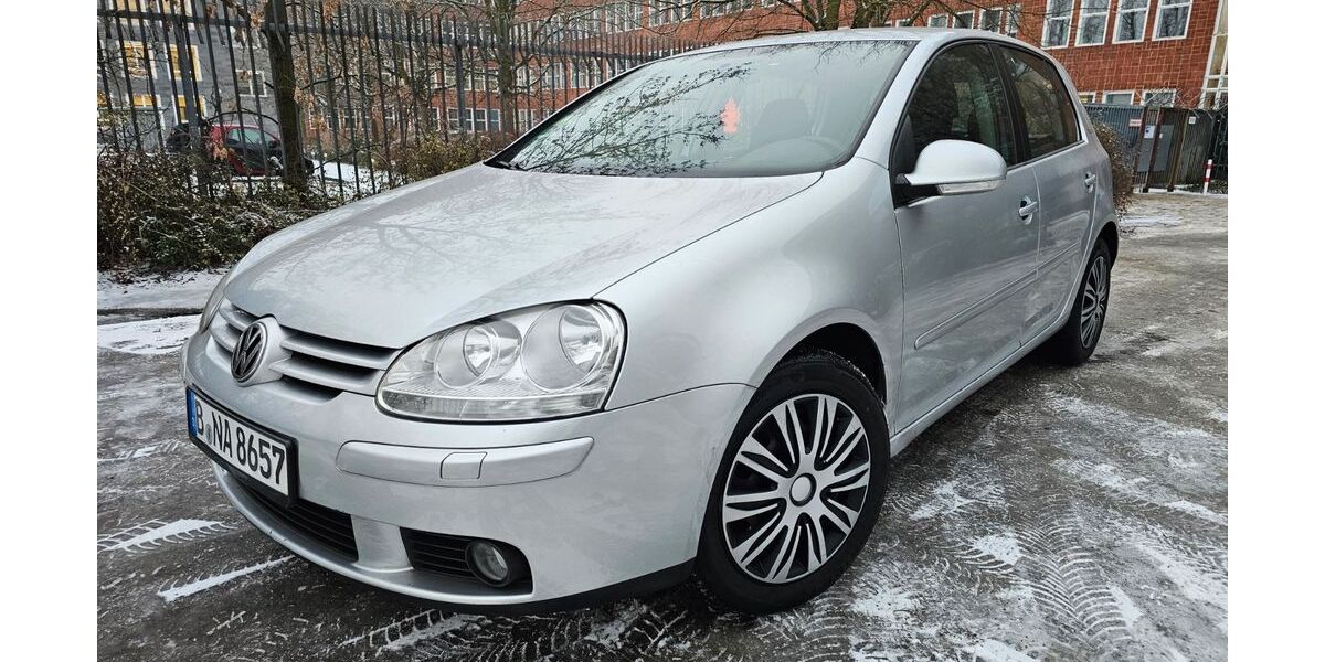 VW Golf 182.000 km 2.700 &euro; Berlin 13353