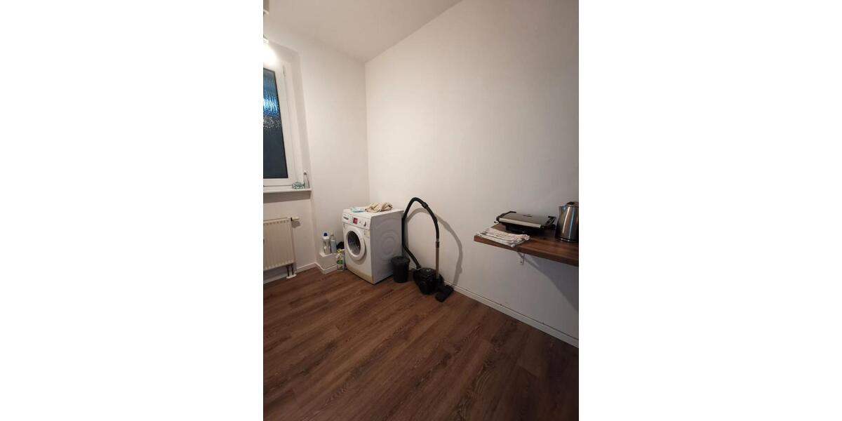 Erdgeschoßwohnung Cottbus - 1 Zimmer, 40 m&sup2;, 400&euro; | Angebot:26042171