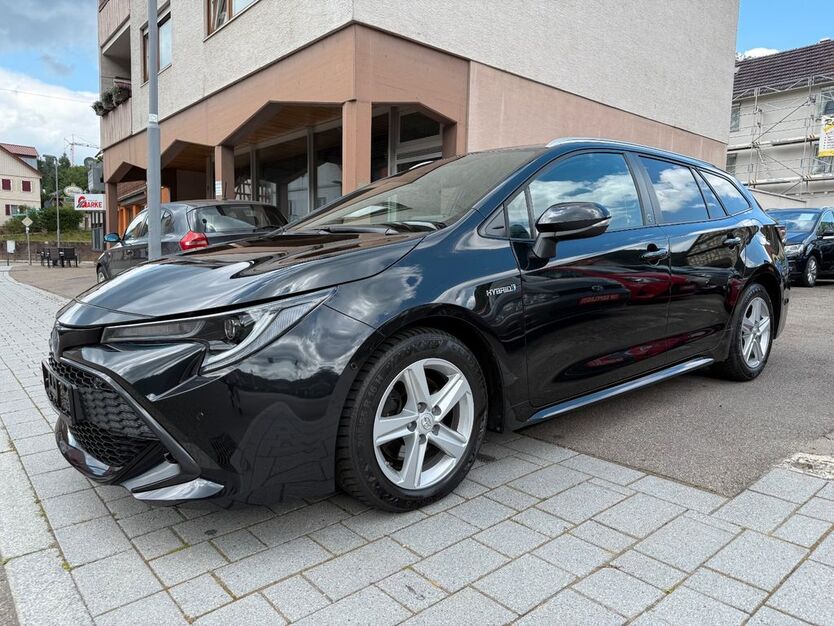 Toyota Corolla 75.211 km 21.499 € Bad Wildbad 75323