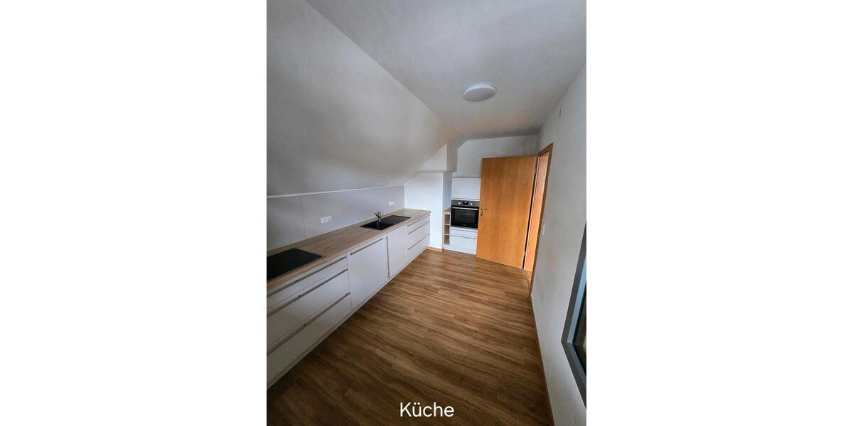 Dachgeschoßwohnung Würzburg Heuchelhof - 3.5 Zimmer, 83 m&sup2;, 1.130&euro; | Angebot:25392077