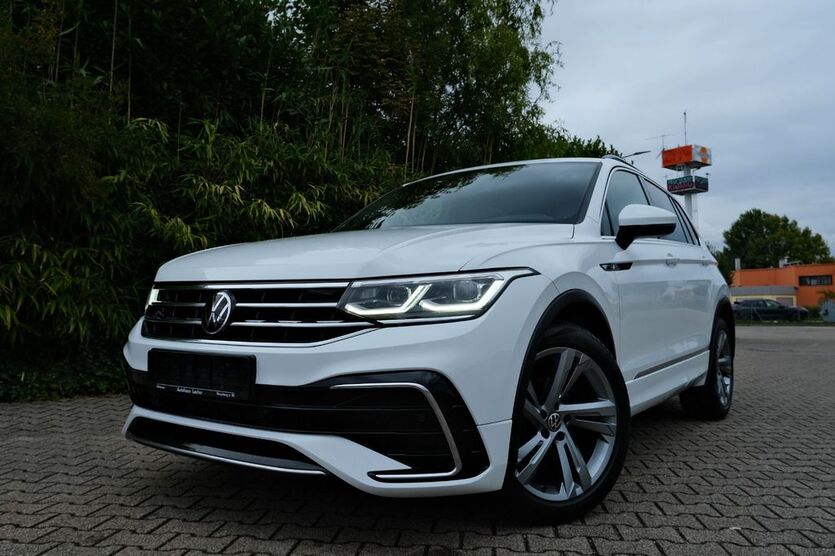 VW Tiguan 85.000 km 27.900 € Offenburg 77656