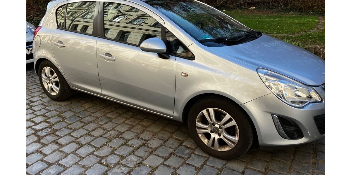 Opel Corsa 82.700 km 4.700 &euro; Leipzig 04107