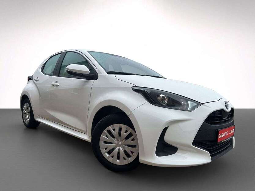 Toyota Yaris 14.103 km 17.880 € Halle Saale 06128