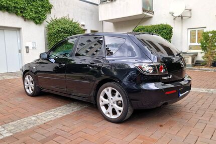 Mazda 3 181.000 km 2.250 &euro; München 80333