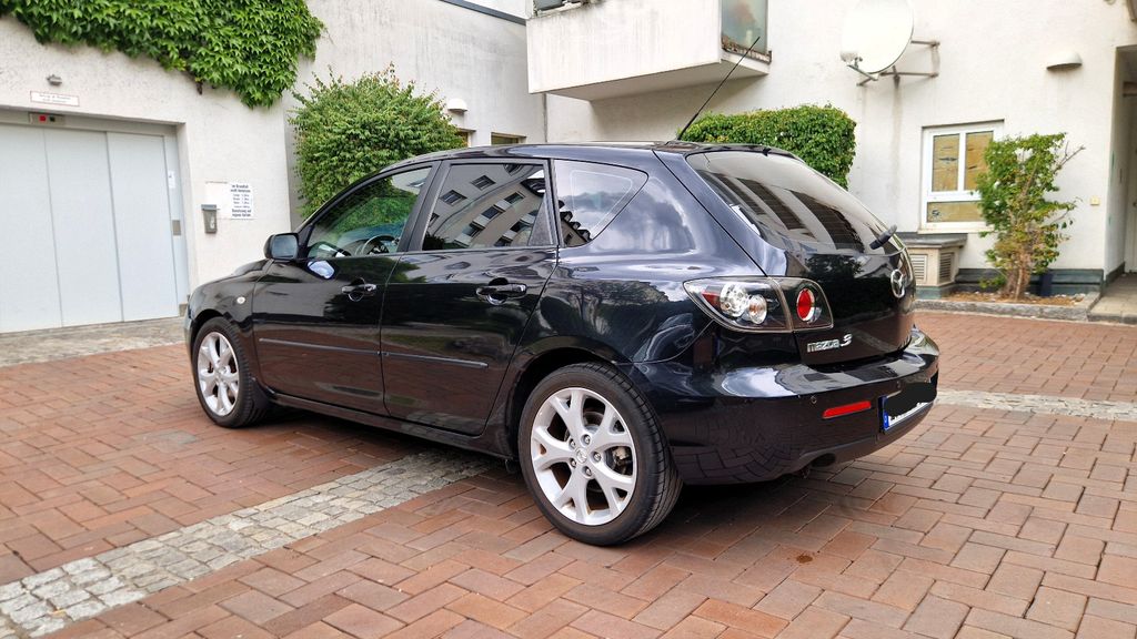 Mazda 3 181.000 km 2.250 &euro; München 80333