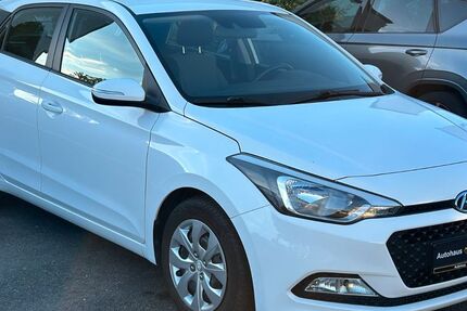 Hyundai i20 54.500 km 9.690 € Rheinbach 53359
