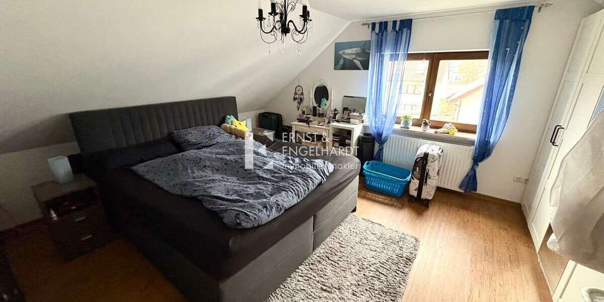 Etagenwohnung Veitshöchheim - 4.5 Zimmer, 125 m&sup2;, 1.320&euro; | Angebot:25571914