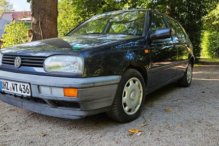 VW Golf 155.000 km 1.890 &euro; Grasberg 28879