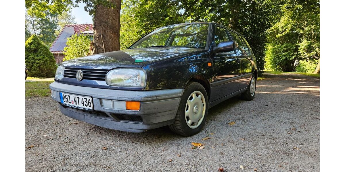VW Golf 155.000 km 2.350 &euro; Grasberg 28879