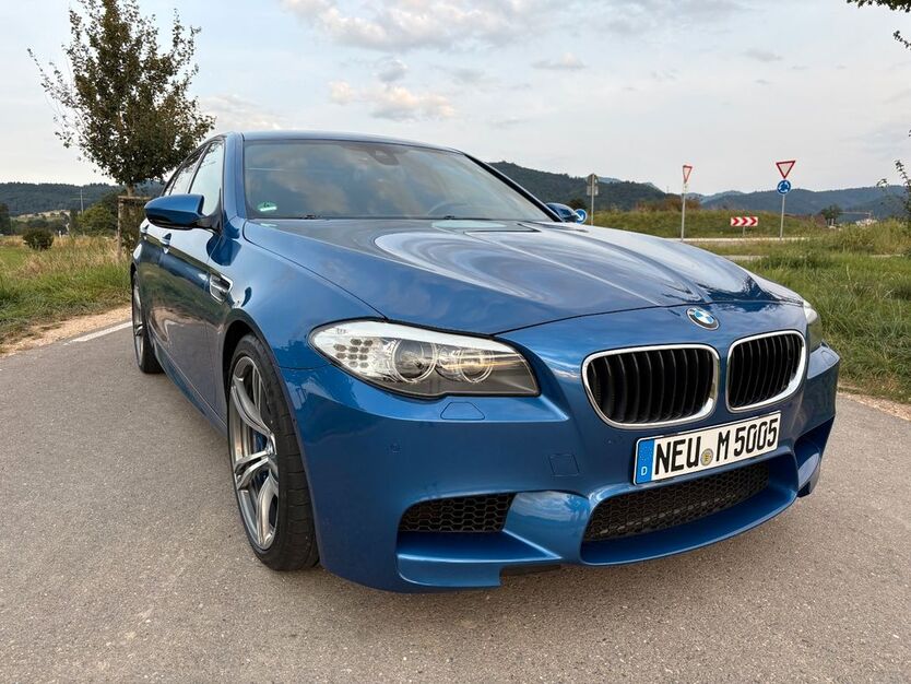 BMW M5 64.900 km 42.500 € Oestrich-Winkel 65375