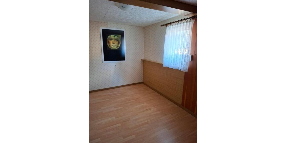 Einfamilienhaus Gemünden - 8 Zimmer, 180 m&sup2;, 1.450&euro; | Angebot:25408921