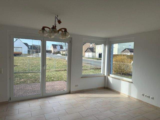 Doppelhaushälfte Weiden Rehbühl - 6 Zimmer, 136 m&sup2;, 1.350&euro; | Angebot:25663734