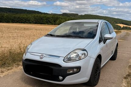 Fiat Grande Punto 126.000 km 2.499 &euro; Offenbach-Hundheim 67749