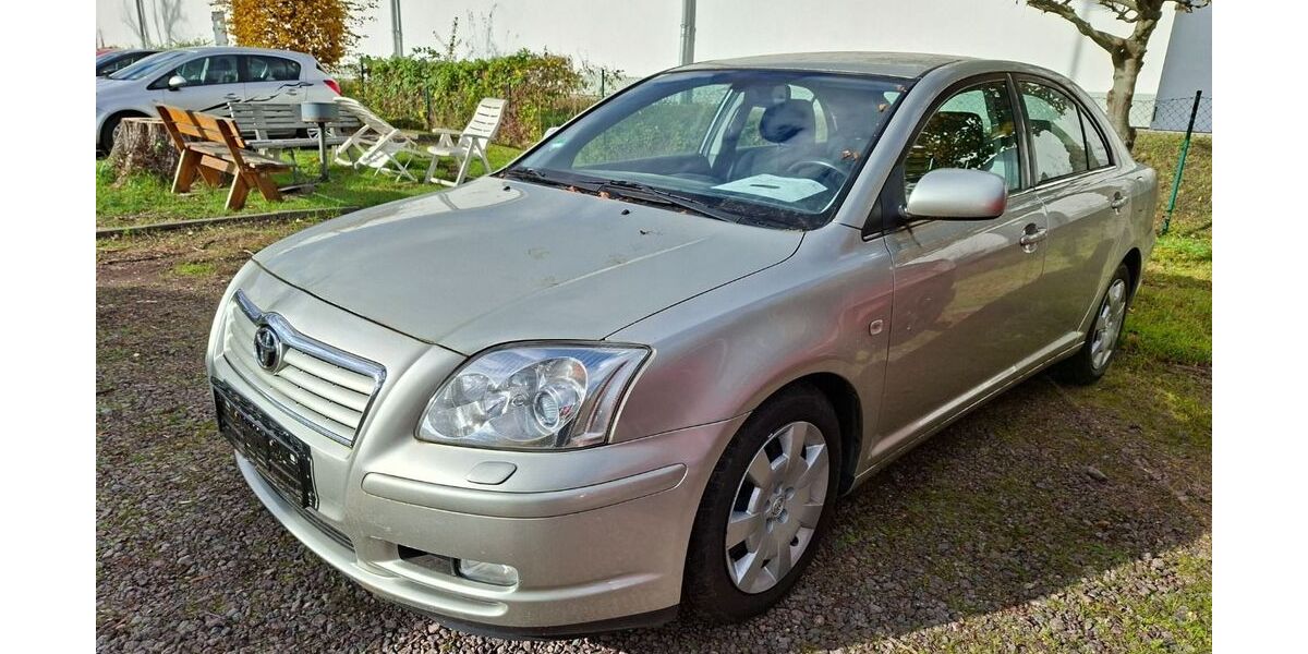 Toyota Avensis 124.877 km 5.000 &euro; Ubstadt 76698