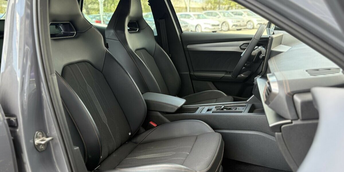 Cupra Formentor 2,0 TSI VZ 4Drive KAMERA/NAVI/SHZ/DAB 37.620 km 27.900 &euro; Villingen-Schwenningen 78054