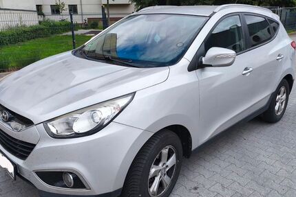 Hyundai ix35 180.000 km 8.200 &euro; Berlin 10969