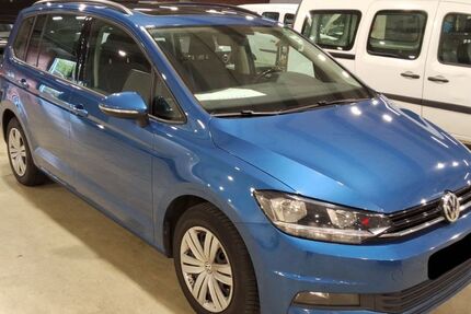 VW Touran 199.999 km 14.161 € Kelkheim 65779