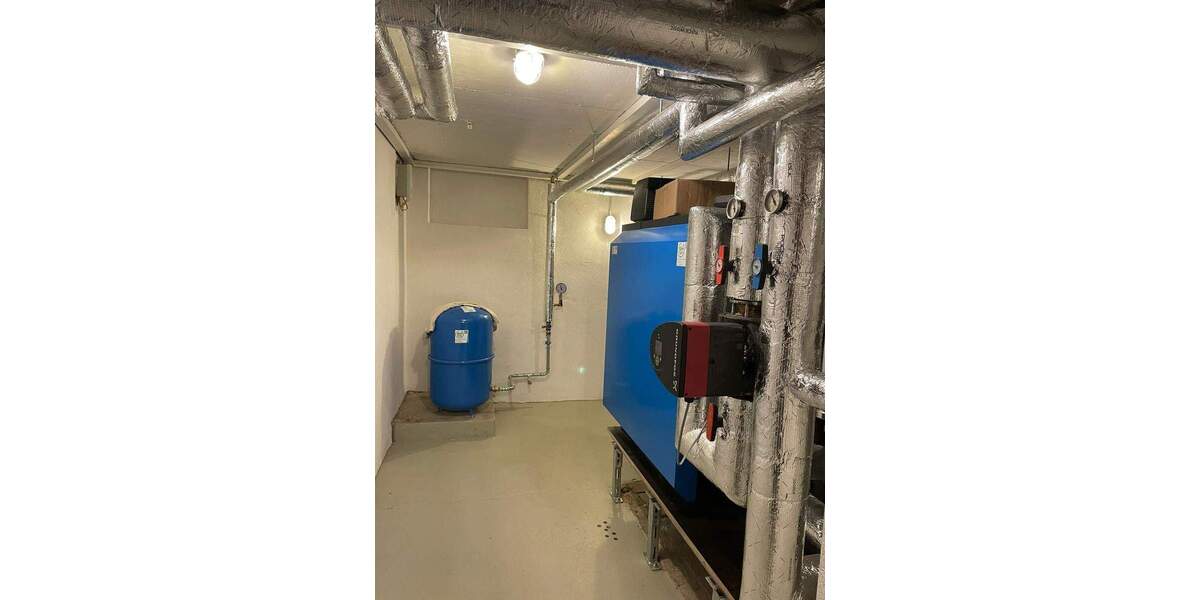 Hotel mit Gaststätte und Wohnung zimmer