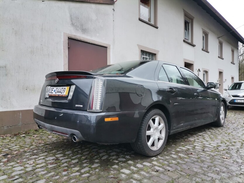 Cadillac STS 154.000 km 4.680 € Attendorn 57439