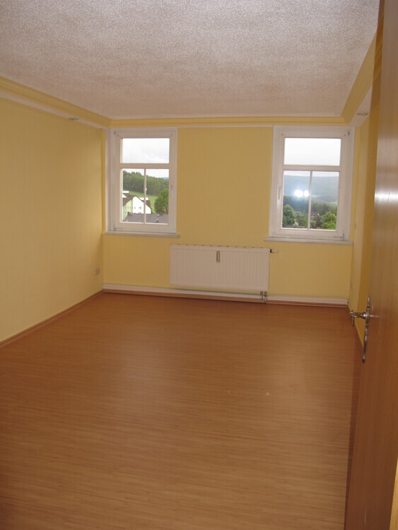 Drei-Zimmer-Dachwohnung in ruhiger Lage mit guter Fernsicht 3 zimmer