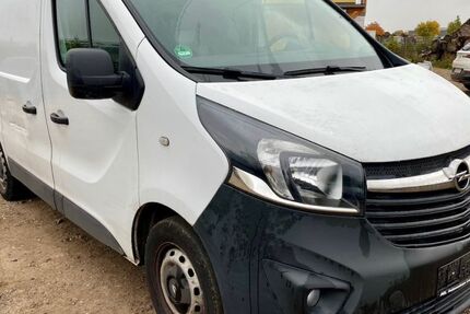 Opel Vivaro 112.956 km 4.900 € Weißenfels 06667