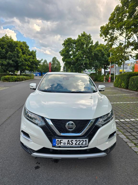 Nissan Qashqai 174.000 km 11.600 € Offenbach 63065