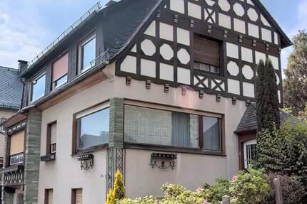 Haus Bestwig - 8 Zimmer, 200 m&sup2;, 150.000&euro; | Angebot:27250045