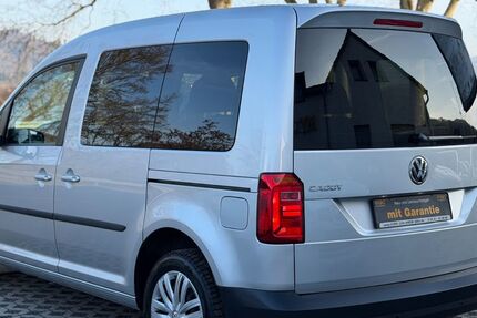VW Caddy 163.000 km 11.600 &euro; Bonn 53179