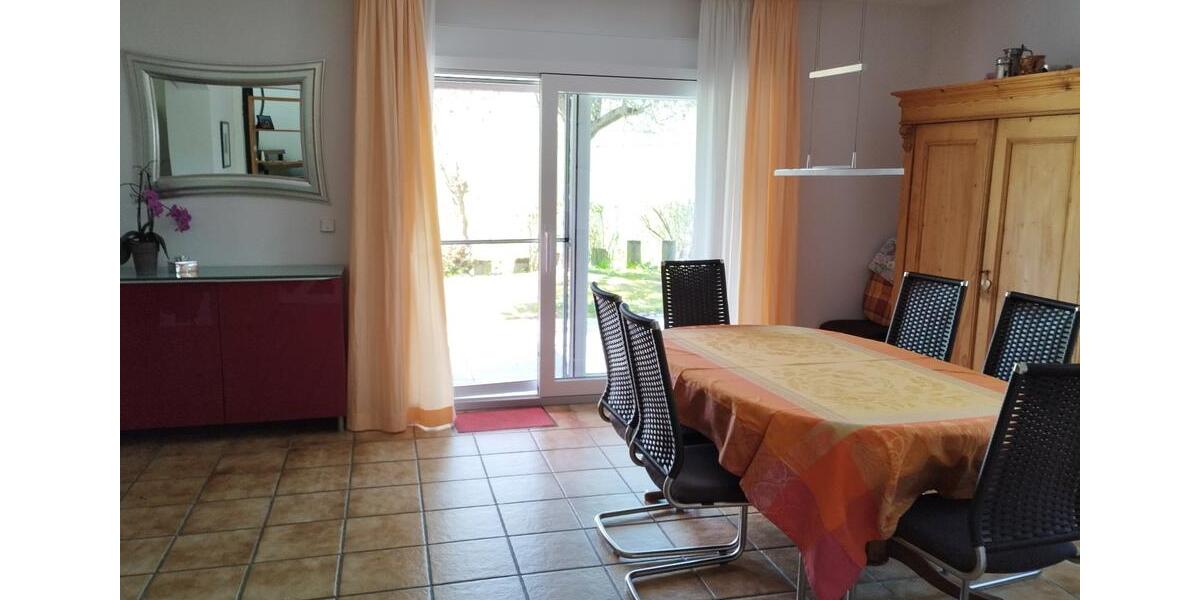 Großzügiges EFH mit ELW, Garten und Mehrfachgaragen 6 zimmer