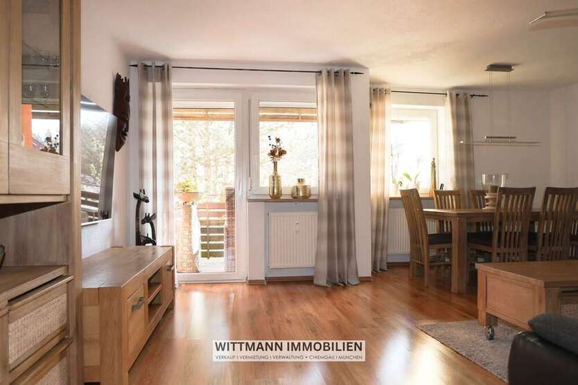 Wohnung zum Kaufen in Traunreut 210.000 € 75 m²