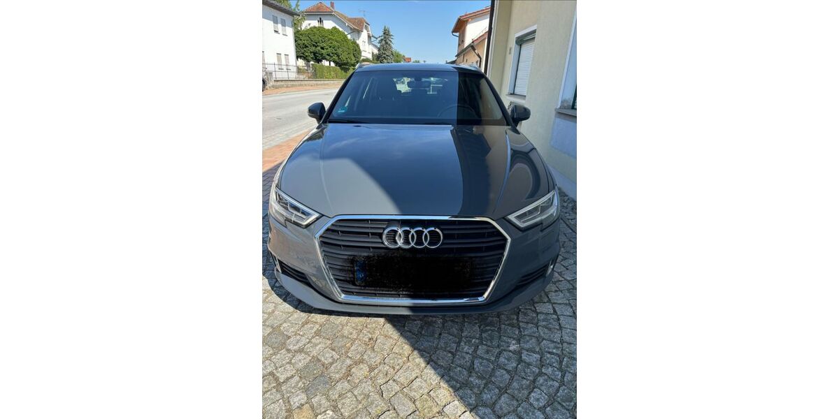 Audi A3 130.800 km 15.900 &euro; Winzer 94577