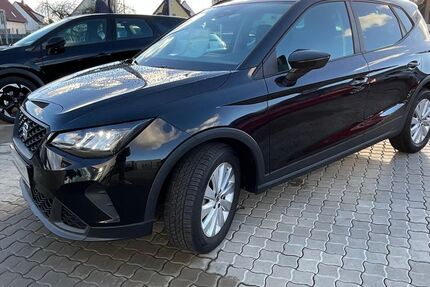 Seat Arona 11.959 km 21.900 &euro; Wölfersheim 61200