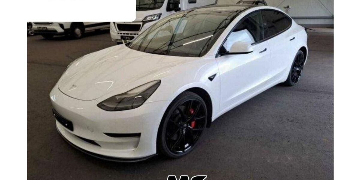 Tesla Model 3 86.489 km 27.950 &euro; Steinbach-Hallenberg OT Herges-Hallenberg 98587