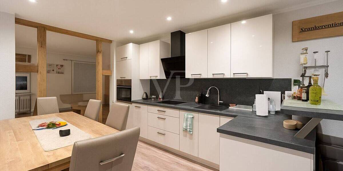 Etagenwohnung Velbert Mitte - 2 Zimmer, 92 m&sup2;, 185.000&euro; | Angebot:24033335