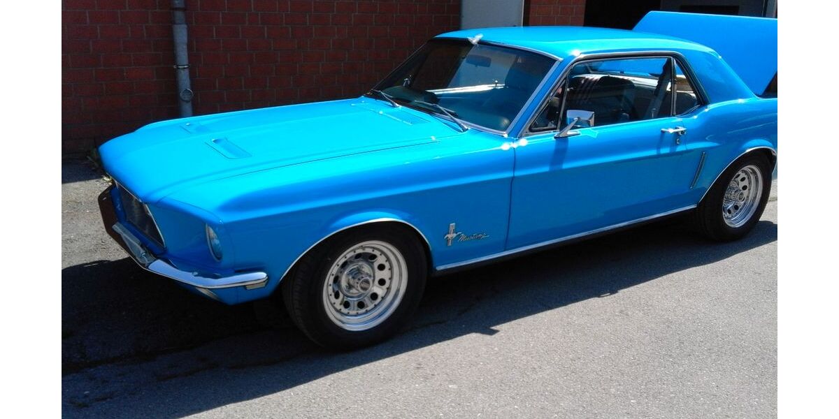 Ford Mustang 83.611 km 42.000 &euro; Paderborn 33100