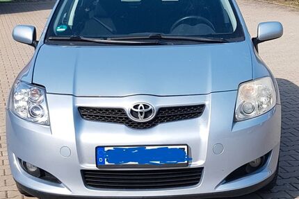 Toyota Auris 177.000 km 3.700 &euro; Schwäbisch Hall 74523