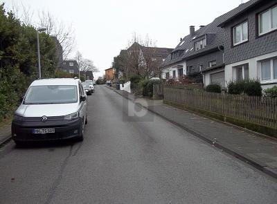 RUHIGE EINBAHNSTRAßE: BAULÜCKE MIT POTENTIAL - Grundstück Mülheim an der Ruhr Menden-Holthausen | Angebot:24804481