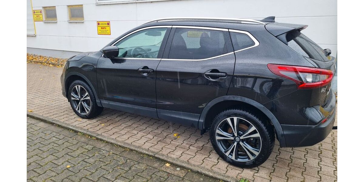 Nissan Qashqai 74.000 km 9.500 &euro; RIELASINGEN-WORBLINGEN 78239