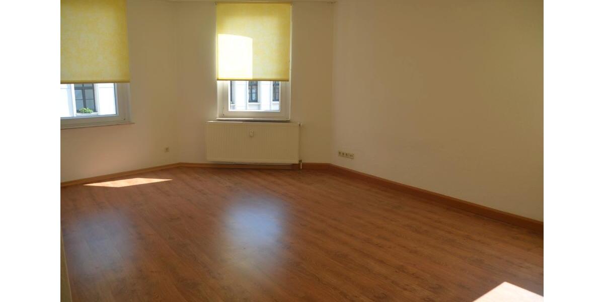 Etagenwohnung Glauchau - 4 Zimmer, 87 m&sup2;, 440&euro; | Angebot:26039631