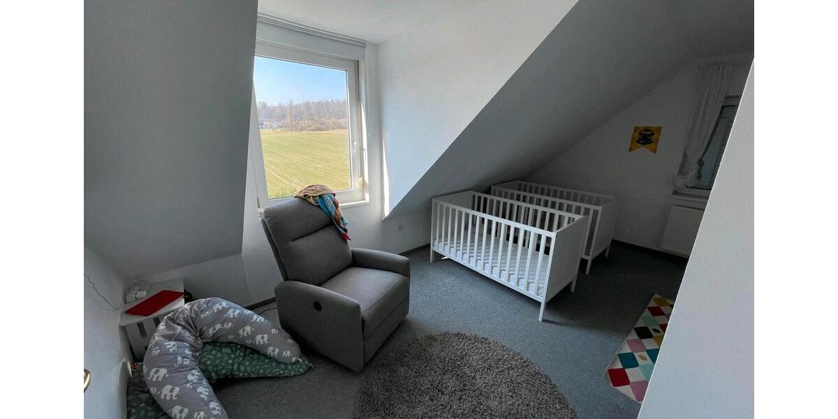 Dachgeschoßwohnung Marburg Cappel - 4 Zimmer, 144 m&sup2;, 1.200&euro; | Angebot:26243012