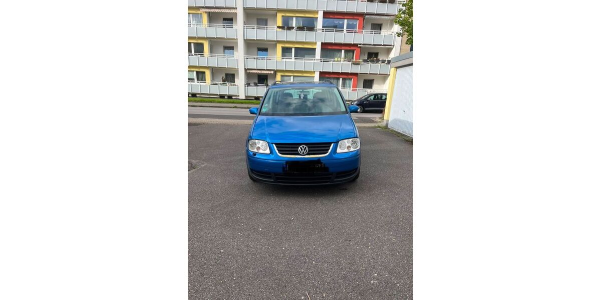 VW Touran 370.000 km 1.000 &euro; Aachen 52072