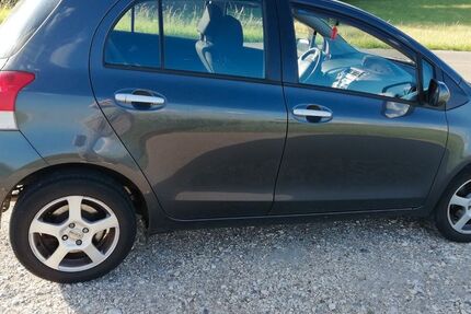 Toyota Yaris 151.500 km 5.290 &euro; Schwäbisch-Gmünd 73529