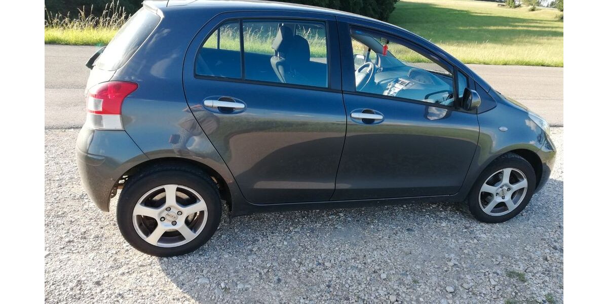 Toyota Yaris 151.500 km 5.290 &euro; Schwäbisch-Gmünd 73529