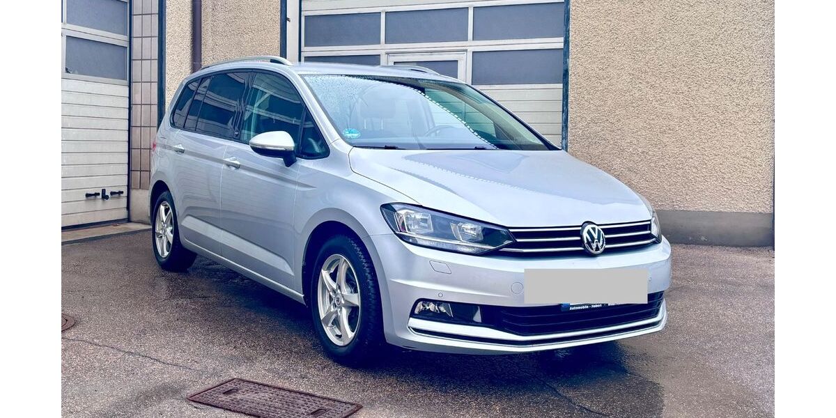 VW Touran 125.000 km 15.400 &euro; Neustadt 92660