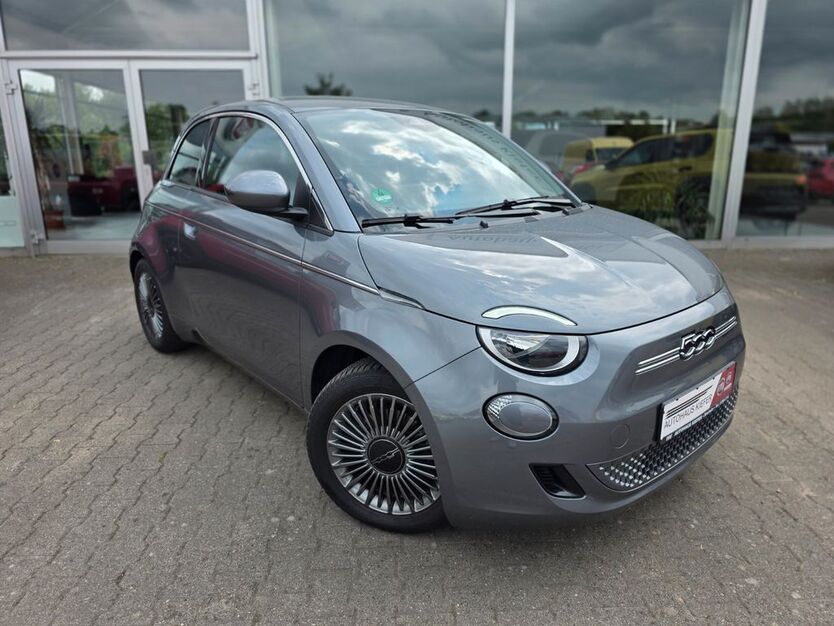 Fiat 500e 21.500 km 19.090 € Sinsheim 74889