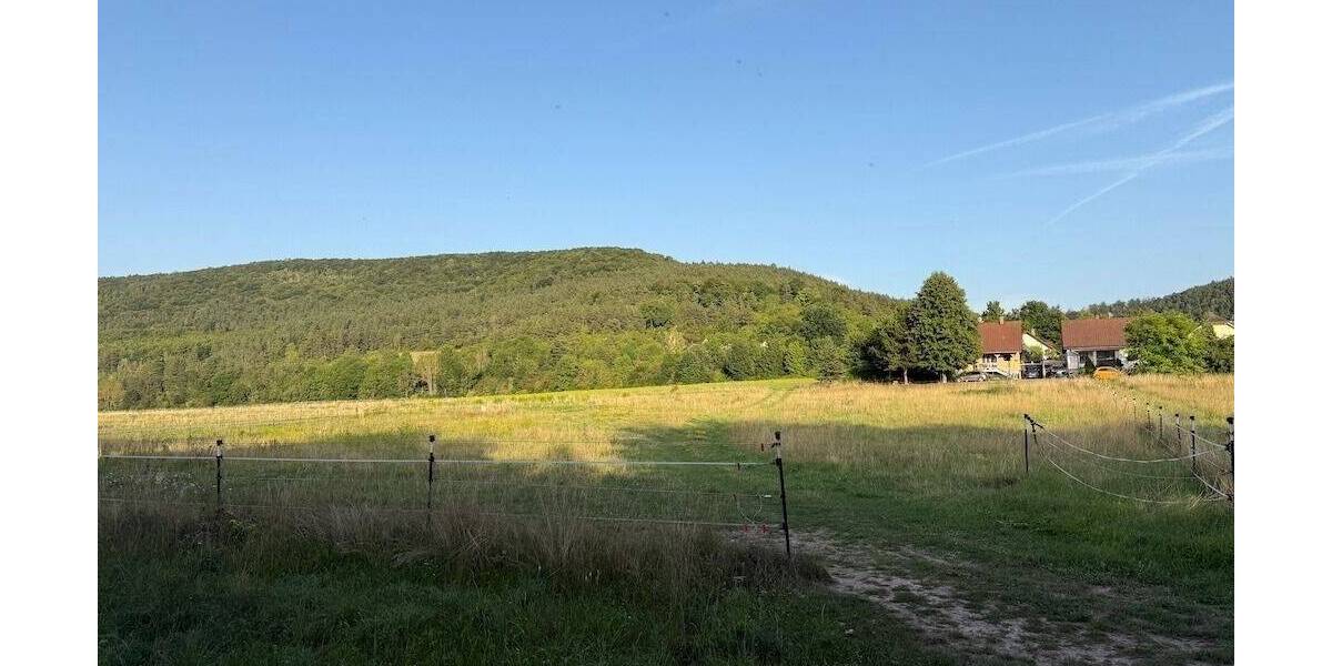 Riesen Bauplatz für zwei Häuser zimmer